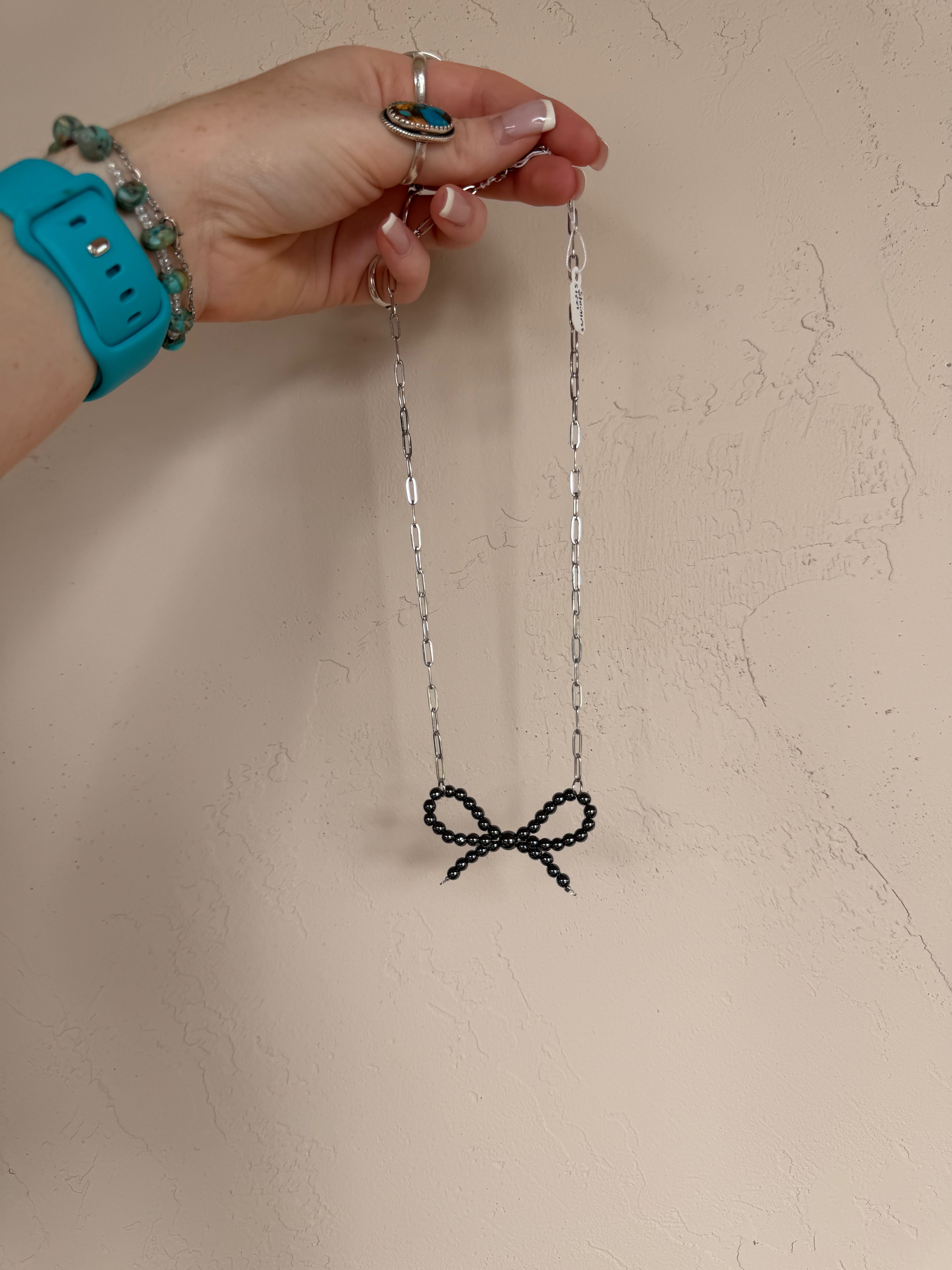Western Pearl Bow Necklace